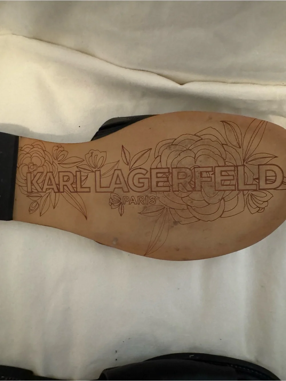 Karl Lagerfeld Black Wide-Leather Slide Sandals